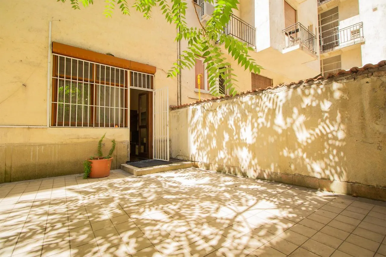 Sunny House By The Riverside Budapest 0*,  Ungheria